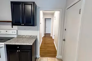 8 Locust St, New Britain, CT 06051 - Photo 12