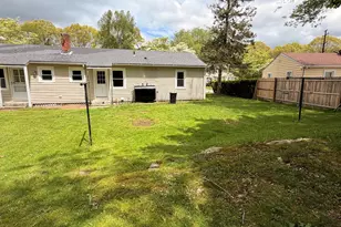 48 Ridgeview Cir, New London, CT 06320 - Photo 14
