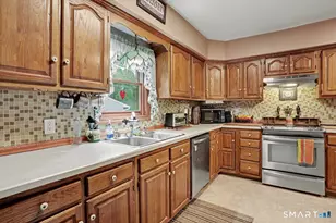 74 Maple St, Seymour, CT 06483 - Photo 8