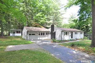 52 Fernwood Dr, Simsbury, CT 06070 - Photo 2
