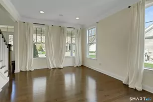 310 Nutmeg Ln, Stratford, CT 06614 - Photo 4