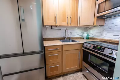 100 York Street #5L, New Haven, CT 06510 - Photo 8