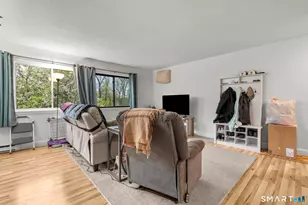 10 Pineview Dr, Branford, CT 06405 - Photo 4
