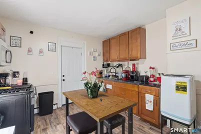 84 Prospect Street, New Britain, CT 06051 - Photo 4