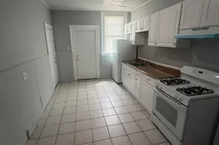 432 E Main St, Bridgeport, CT 06608 - Photo 4