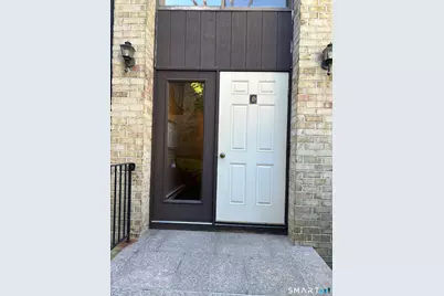 85 Riverside Avenue #C5, Stamford, CT 06905 - Photo 2
