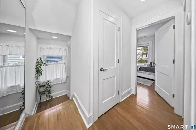 1479 Laurel Avenue, Bridgeport, CT 06604 - Photo 32