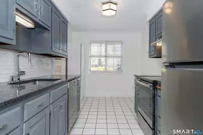 21 Harbour Village #C, Branford, CT 06405 - Photo 8