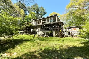 27 Huckleberry Ln, Weston, CT 06883 - Photo 1