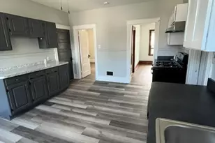 32 Harrison St, Bristol, CT 06010 - Photo 16