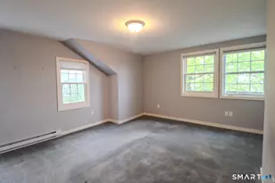 9 Brewer St, New London, CT 06320 - Photo 10