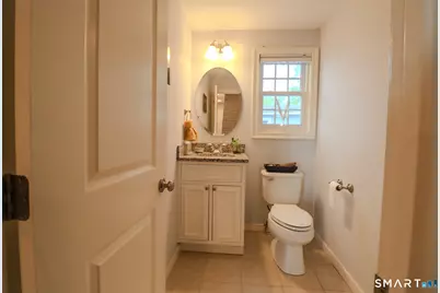 9 Brewer Street #4, New London, CT 06320 - Photo 8