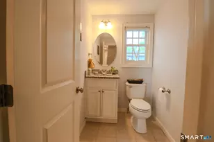 9 Brewer St, New London, CT 06320 - Photo 8