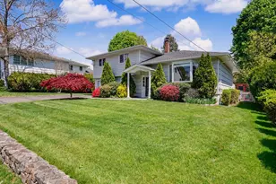44 Sniffen Rd, Westport, CT 06880 - Photo 2