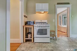 326 W Rock Ave, New Haven, CT 06515 - Photo 10