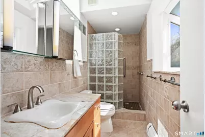 120 Braeside Drive, Hamden, CT 06514 - Photo 22
