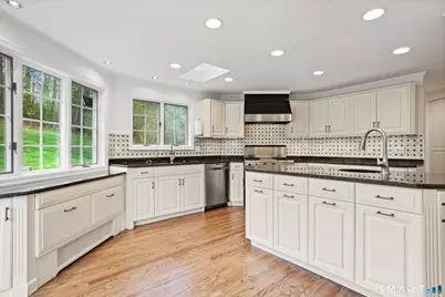120 Braeside Drive, Hamden, CT 06514 - Photo 6