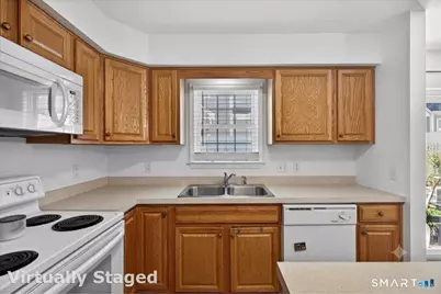 220 Castle Avenue #220, Fairfield, CT 06825 - Photo 6