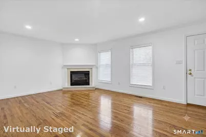 220 Castle Avenue #220, Fairfield, CT 06825 - Photo 4