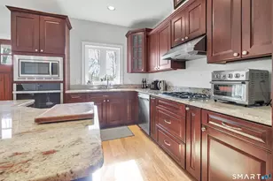 2 Murphys Ln, Shelton, CT 06484 - Photo 10