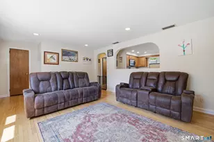 25 Hilltop Dr, Portland, CT 06480 - Photo 6