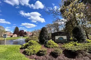 34 Overlook Dr, Monroe, CT 06468 - Photo 2
