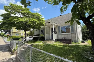 237 Burritt St, New Britain, CT 06053 - Photo 2
