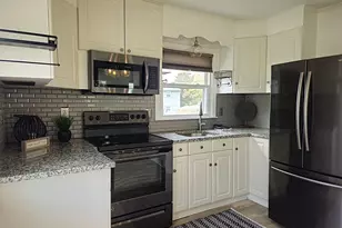 102 Carol Dr, Bristol, CT 06010 - Photo 12