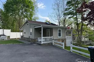 14 Bantam Rd, New Fairfield, CT 06812 - Photo 2