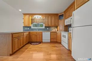 184 Midwood Ave, Wolcott, CT 06716 - Photo 16