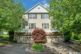 21 Woodcrest Ln, Danbury, CT 06810 - Photo 2