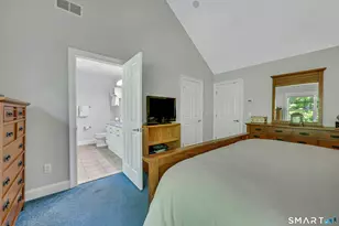21 Woodcrest Ln, Danbury, CT 06810 - Photo 20