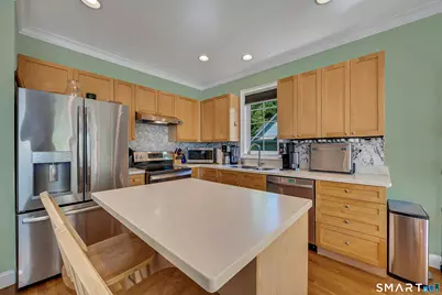 21 Woodcrest Lane #21, Danbury, CT 06810 - Photo 12