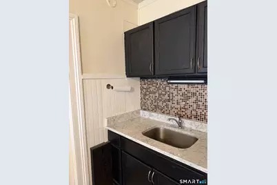 961 Hancock Avenue, Bridgeport, CT 06605 - Photo 4