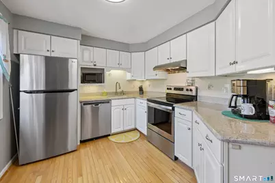 153 Natchaug Drive #153, Meriden, CT 06450 - Photo 4