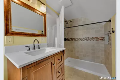 37 Harmund Place, Wethersfield, CT 06109 - Photo 12
