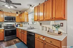 428 Washington St, Bristol, CT 06010 - Photo 10