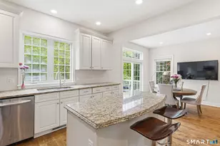 1376 Hope St, Stamford, CT 06907 - Photo 14
