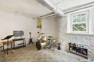1376 Hope St, Stamford, CT 06907 - Photo 28