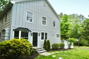 2 Rising Rd, Norwalk, CT 06850 - Photo 2