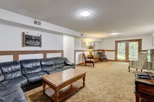 25 Country Ln, Glastonbury, CT 06073 - Photo 32