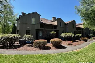 64 Far View Cmns, Southbury, CT 06488 - Photo 12