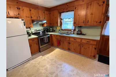 67 Gail Drive, Naugatuck, CT 06770 - Photo 8