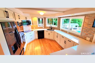 14 Vermillion Drive, Avon, CT 06001 - Photo 4