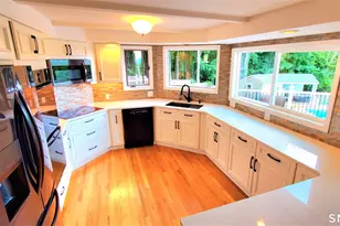 14 Vermillion Dr, Avon, CT 06001 - Photo 4
