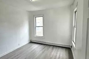 141 Crown St, Meriden, CT 06450 - Photo 8