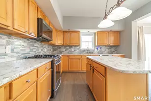 1780 Stratfield Rd, Fairfield, CT 06825 - Photo 10