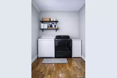 587 Brooks Street #!st floor, Bridgeport, CT 06608 - Photo 10
