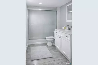 587 Brooks Street #!st floor, Bridgeport, CT 06608 - Photo 6