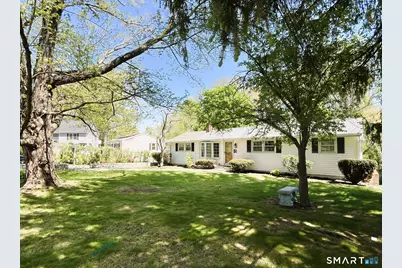 43 Meadowbrook Road, Danbury, CT 06811 - Photo 2
